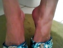 Sexy Princess Teases us with her amazing feet and heels