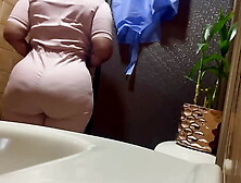 Web-cam records pretty squirts in the clinic bathroom