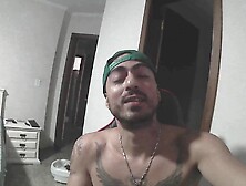 Lunna Vaz levando leitinho na boca enquanto o Lucão estava fazendo a janta - Vlog #4