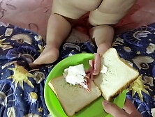 My anal slave eats a delicious sandwich prepared in her ass hole