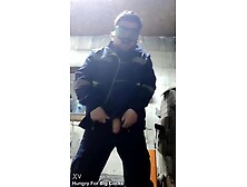 A homo worker staged a sex show for his subscribers!