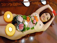 Yuna Hirose in The office lady Yuna Hirose is used like a sushi plate - AviDolz