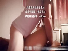 Swag “我求求你放开我不要”晚饭后送女友漂亮闺蜜回家忍不住扒掉丝袜按床上强上她开始激烈反抗操舒服了还发出呻吟声