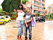 Karina,  Une Amazonienne Sexy,  Baise Mon Ami Chanceux