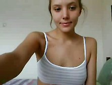 Hot webcam teen 18+ flaunts her lush ass