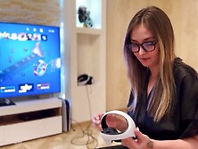 Tricky stepson mounts his naive stepmom while she is in virtual reality