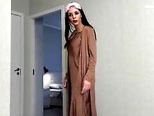 Sexdat aus der Disco fick mi gleich im Hausflur