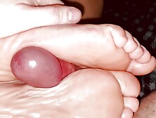 Amateur Footjob Close Up