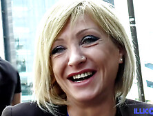 Lisa,  Sporty And Single Wants A Double Penetration