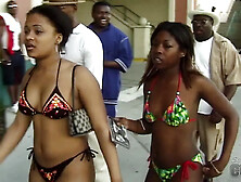 Ass and Titty Watching on South Beach Miami Florida - SouthBeachCoeds