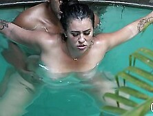 Uma gostosa fazendo seus primeiros v&iacute deos e pegamos tudo por tr&aacute s das c&acirc meras - Sophia Wolf Official - Carol