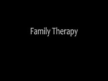 Family Therapie01(Dad+2To)