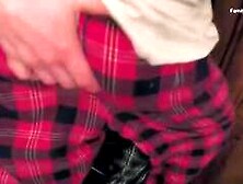 Immer wenn Stiefdaddy in ihr Zimmer kommt!