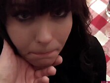 30 Minuten ausgeliefert - Schlampe beim Date Anal zerfickt