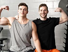 Sean Cody - Robbie And Clark Reid Are Fucking In The Locker Room Too