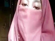 Abg Jilbab Pendatang Baru Show Titit