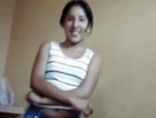 Frotate tus pezones! Latina recibe ordenes!