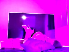 Hispanic, cabello chino, flaquita, culo redondo, gemidos adictivos, senos grandes