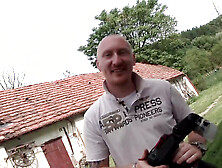 Cute teen gets spitroasted at outdoor casting