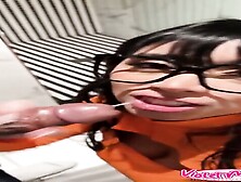 Verdammt,  Sie Ist So Gut Darin