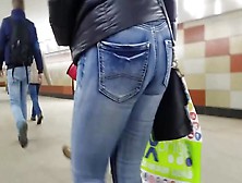 Good Ass In Tight Jeans