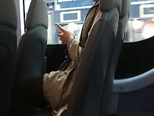 Bus sexy legs