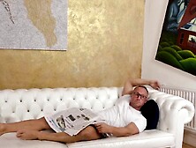 Tight Latina with a loose pussy prefers mature cock