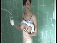 Kim shows her juicy flawless zeppelins