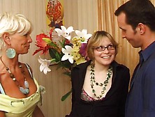 Threesome includes two horny and sexy mature babes