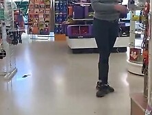 Bulge watching public cock swing