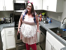 Pink Cat Maid Does The Dishes