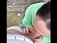 Deutsche Milf fickt draußen in einer Burg und bekommt ein cream pie in ihrere snatch