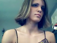 Karen Dreams Cam Show April 19, 2005: Just Chilling