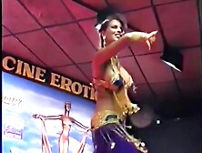 Dalila's Hot Abdomen Dance