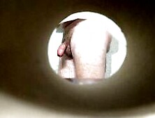 adolescente espiando con camara