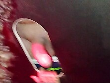 esposa realiza fetiche de fuder com desconhecidos na cabine da festa de swing para o corno assistir