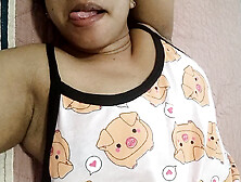 Brunette babe masturbates on a hot night and how delicious her pussy looks