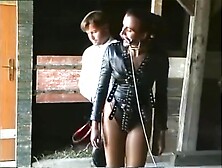 Fetish girls goes pony ride