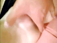 Soumise attachee au lit