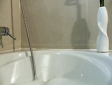 Sexy amateur ass video shows slut in the hottub