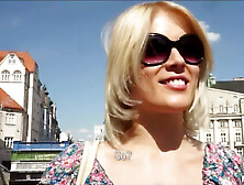 Blonde czech exhibitionist juggles her perfect arse on a big-dick