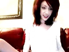 Bob Cat - very hot Girl playing on Cam