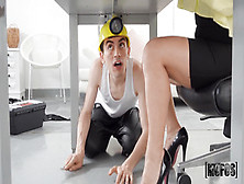 Lily Veroni office cougar smutty porn video