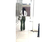 EBONY BRITISH SEXY ASS STREET WALK