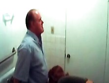 Deep blowjob from a luscious chick!