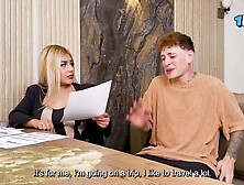 Abogada Colombiana De Enormes Tetas Se Folla A Su Desesperado Cliente