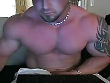 Gorgeous Muscle Stud Webcam Solo
