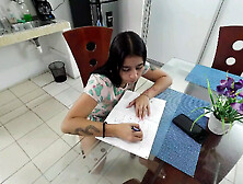 Accidentally Touched My Best Friend's Stepmom's Pussy - PORN IN SPANISH