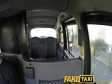 Faketaxi - Leszbi Lányok Egymást Nyalják