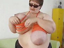 Super fat bitch in sunglasses ties up her tits